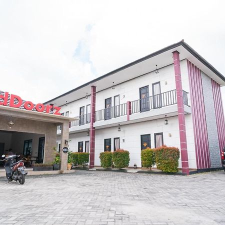 Reddoorz @ Wisma Pangrango Palangka Raya Dış mekan fotoğraf